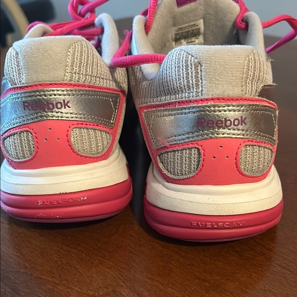 Reebok Gray and Pink Athletic Sneakers with Breathable Mesh vintage - Picture 4 of 7